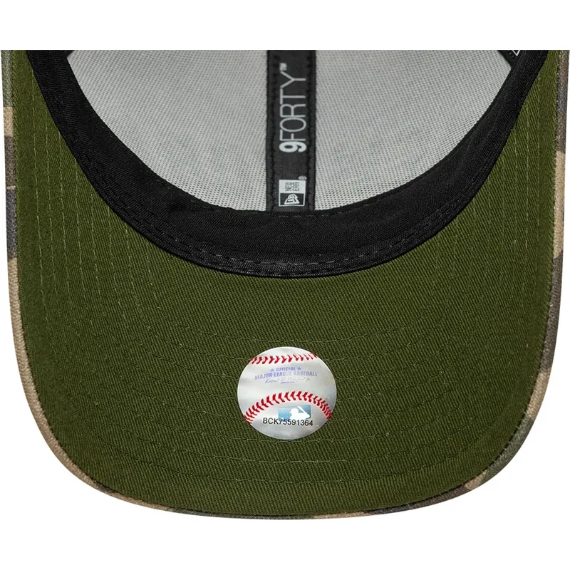 trucker-9forty-m-crown-wordmark-new-york-yankees-mlb-new-era