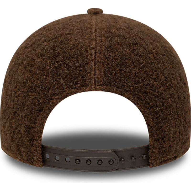 snapback-9forty-winter-borg-new-york-yankees-mlb-new-era